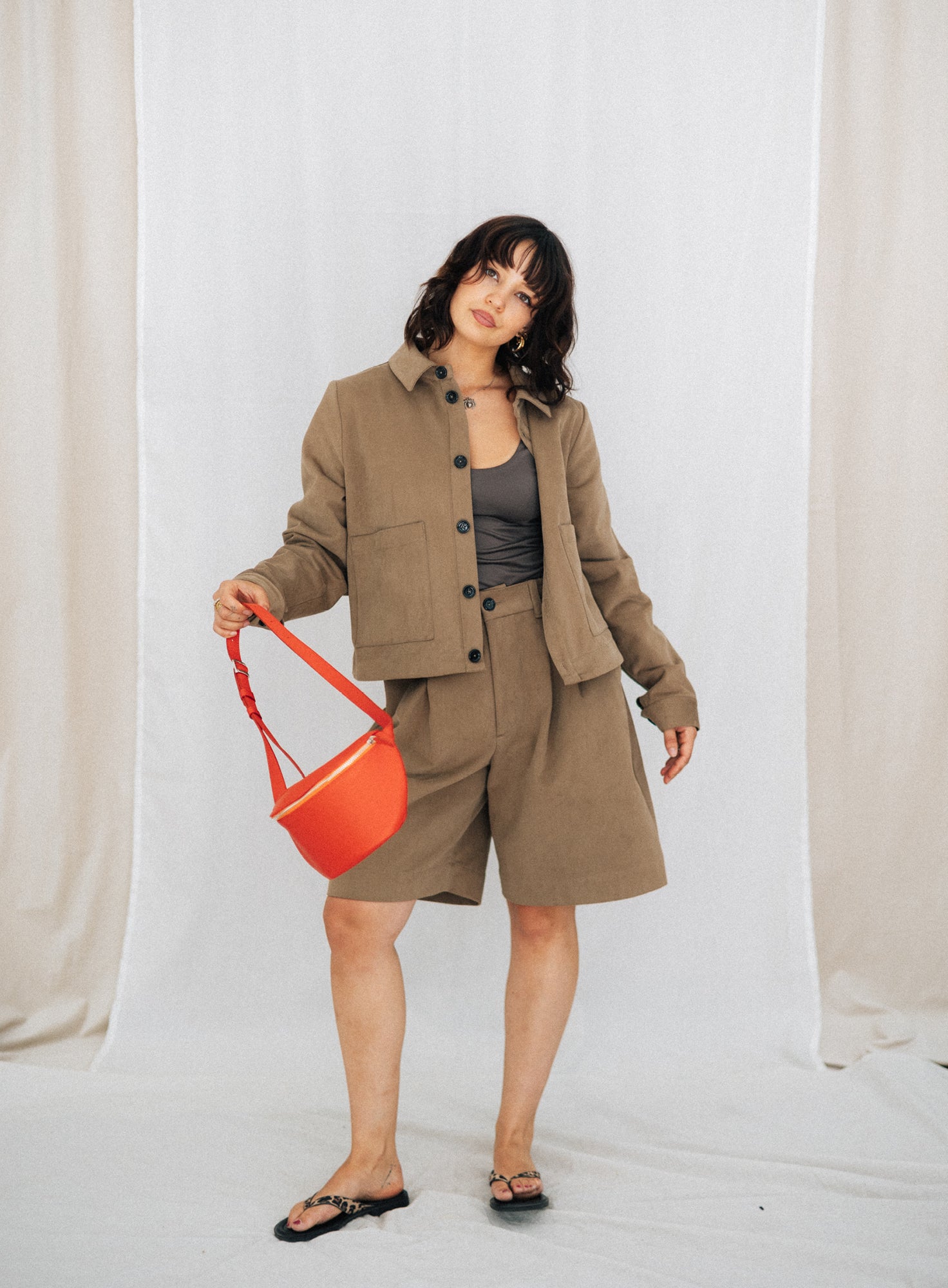 FAVORITE 11 | TAILORED WIDE SHORT COTTON TWILL