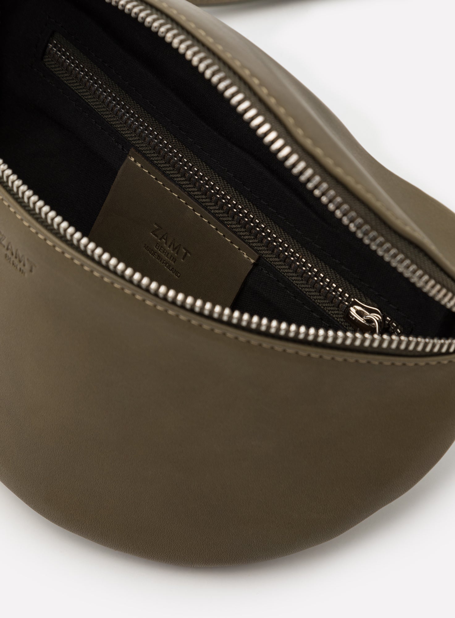 HIP BAG | CAN NAPPA SEAWEED