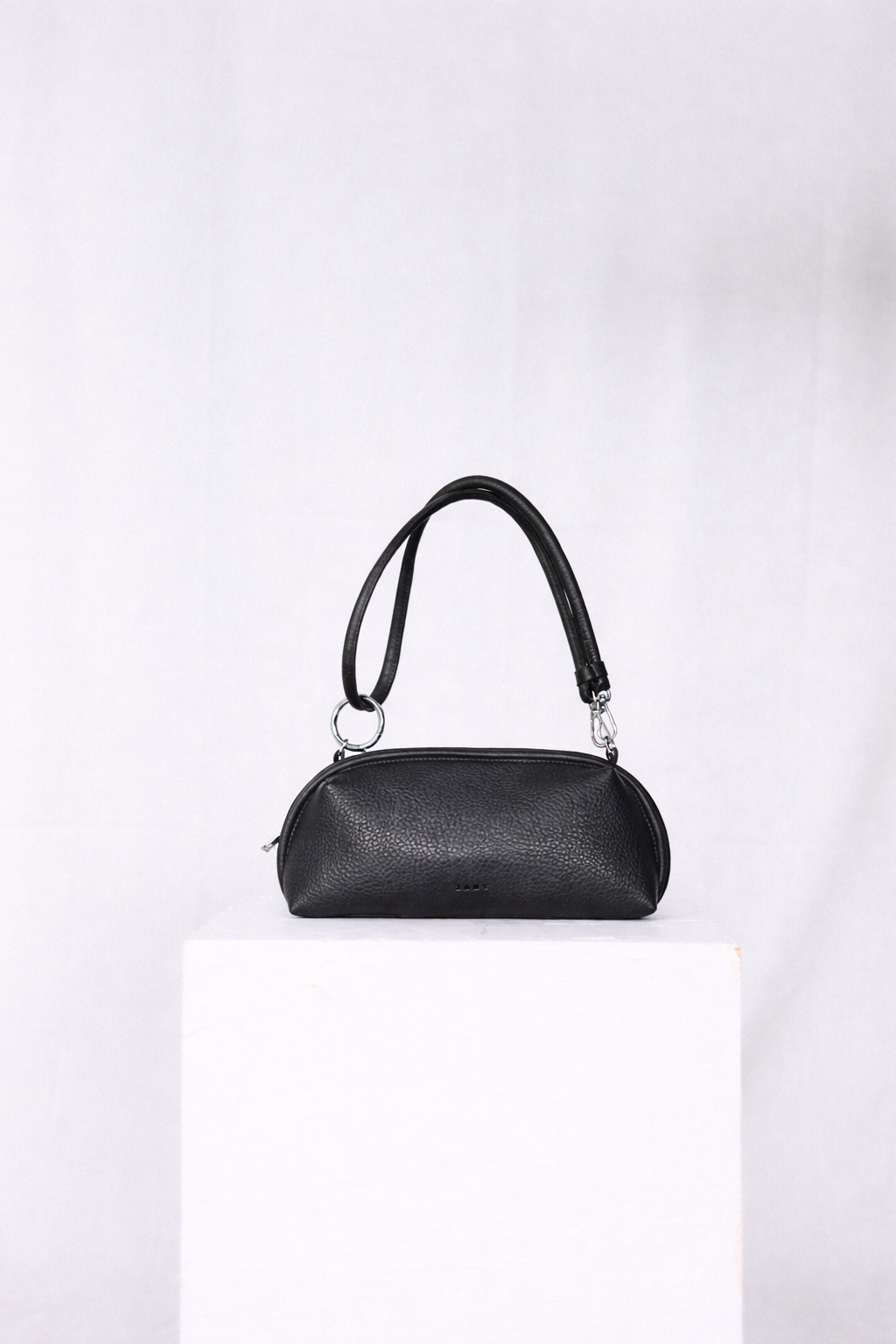 LOULOU BAGUETTE | TEXTURED BLACK