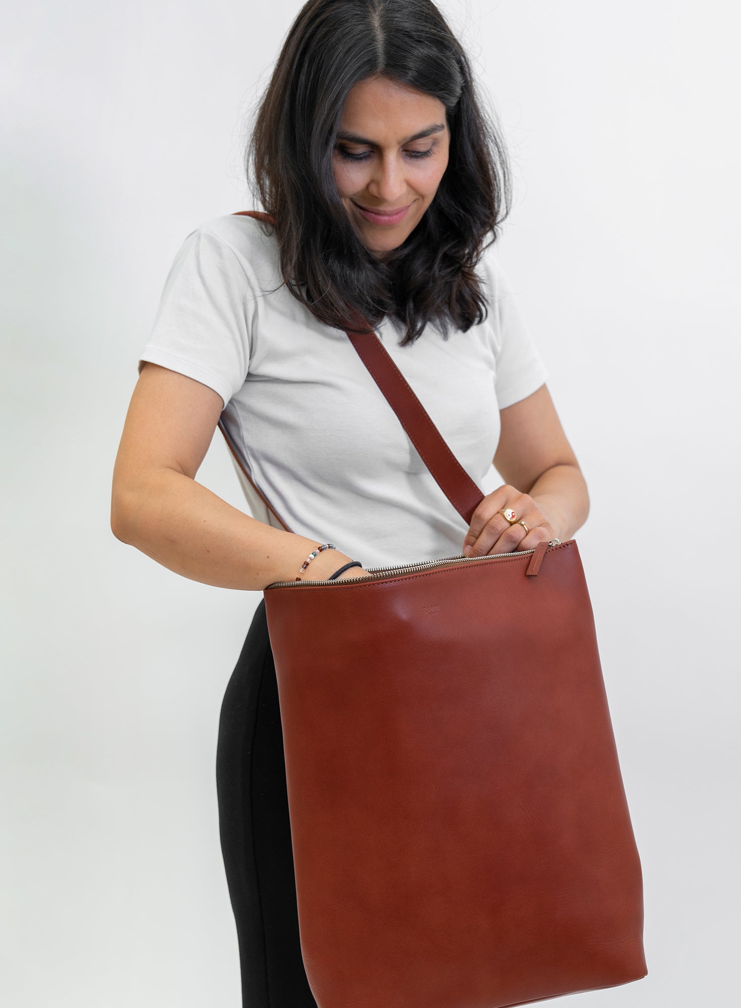 TOTE_BACKPACK_ELLIOT_COGNAC_Designed_in_Berlin_Made_to_last_Handmade_in_Poland.