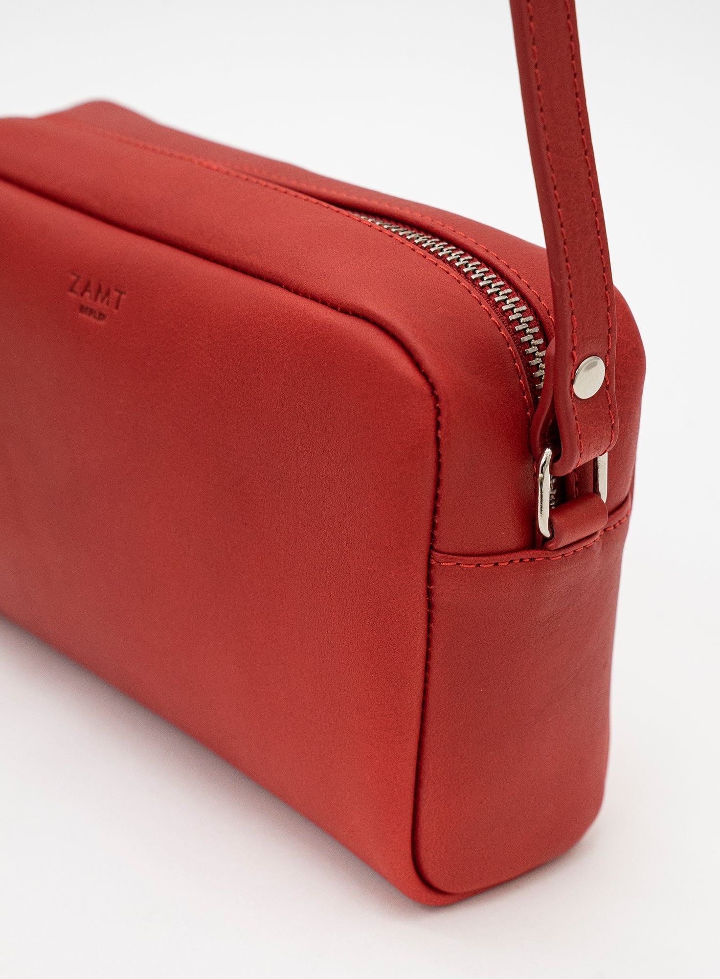 CROSSBODY_AVA_Red_Designed_in_Berlin_Made_to_last_Handmade_in_Turkey.