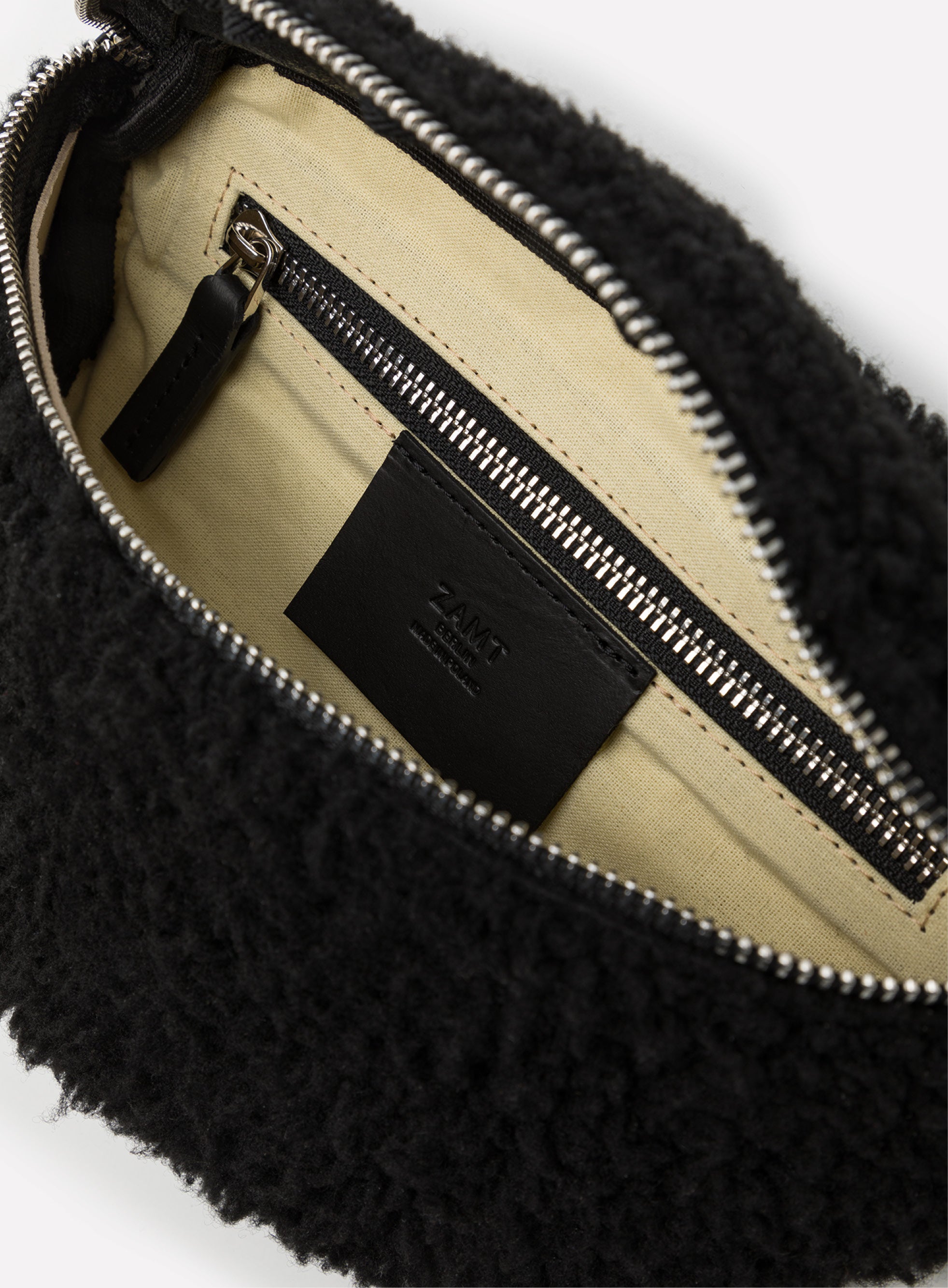 HIP BAG | CAN SHEARLING BLACK