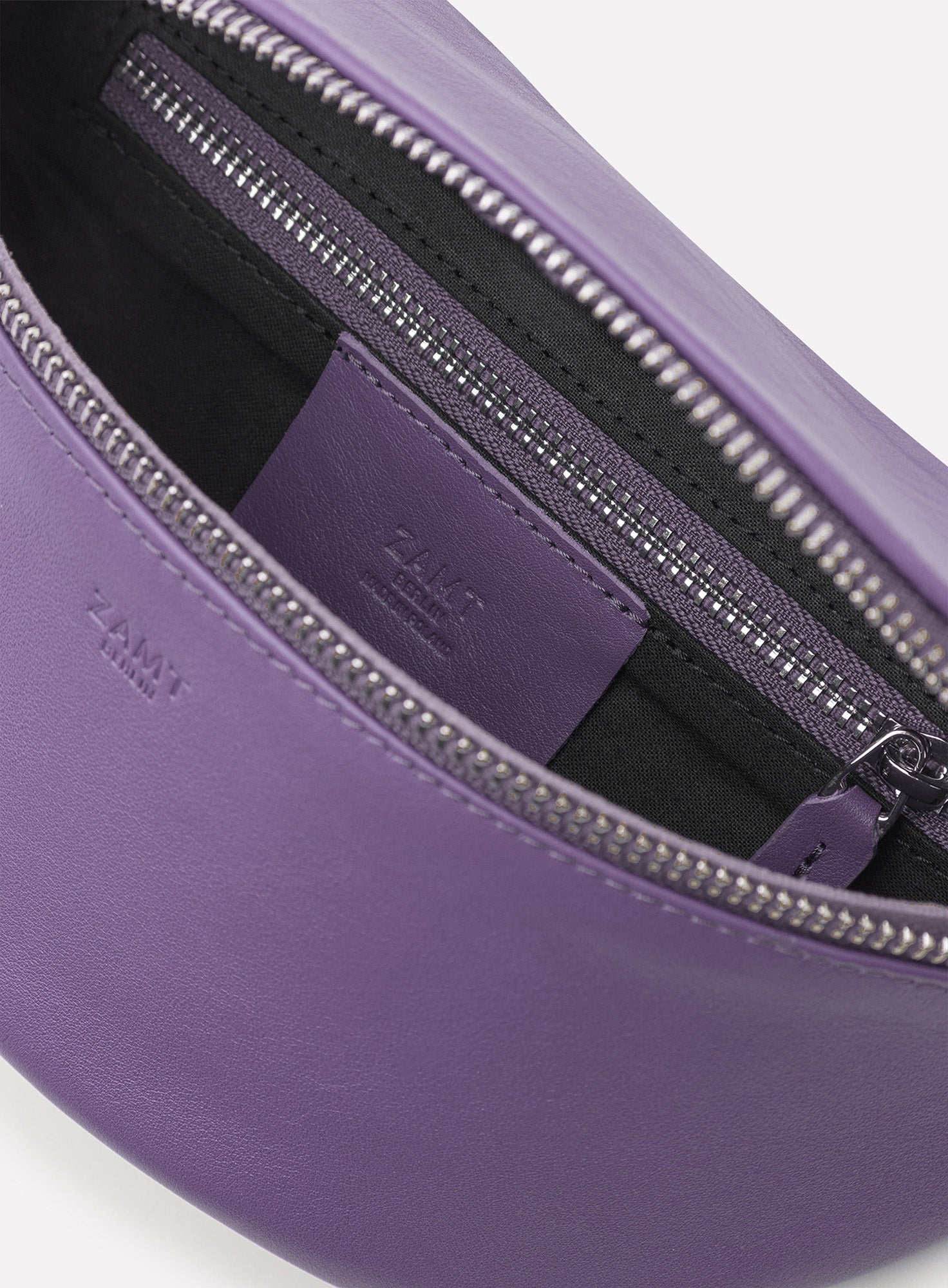 HIP_BAG_CAN_Lavender_Designed_in_Berlin_Made_to_last_Handmade_in_Poland..