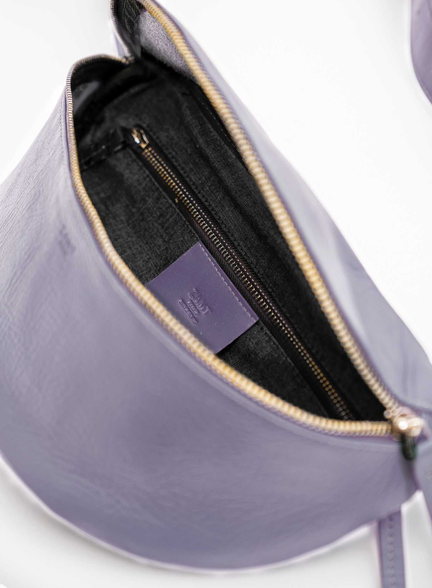 HIP_BAG_DJANGO_Lavender_Designed_in_Berlin_Made_to_last_Handmade_in_Poland.