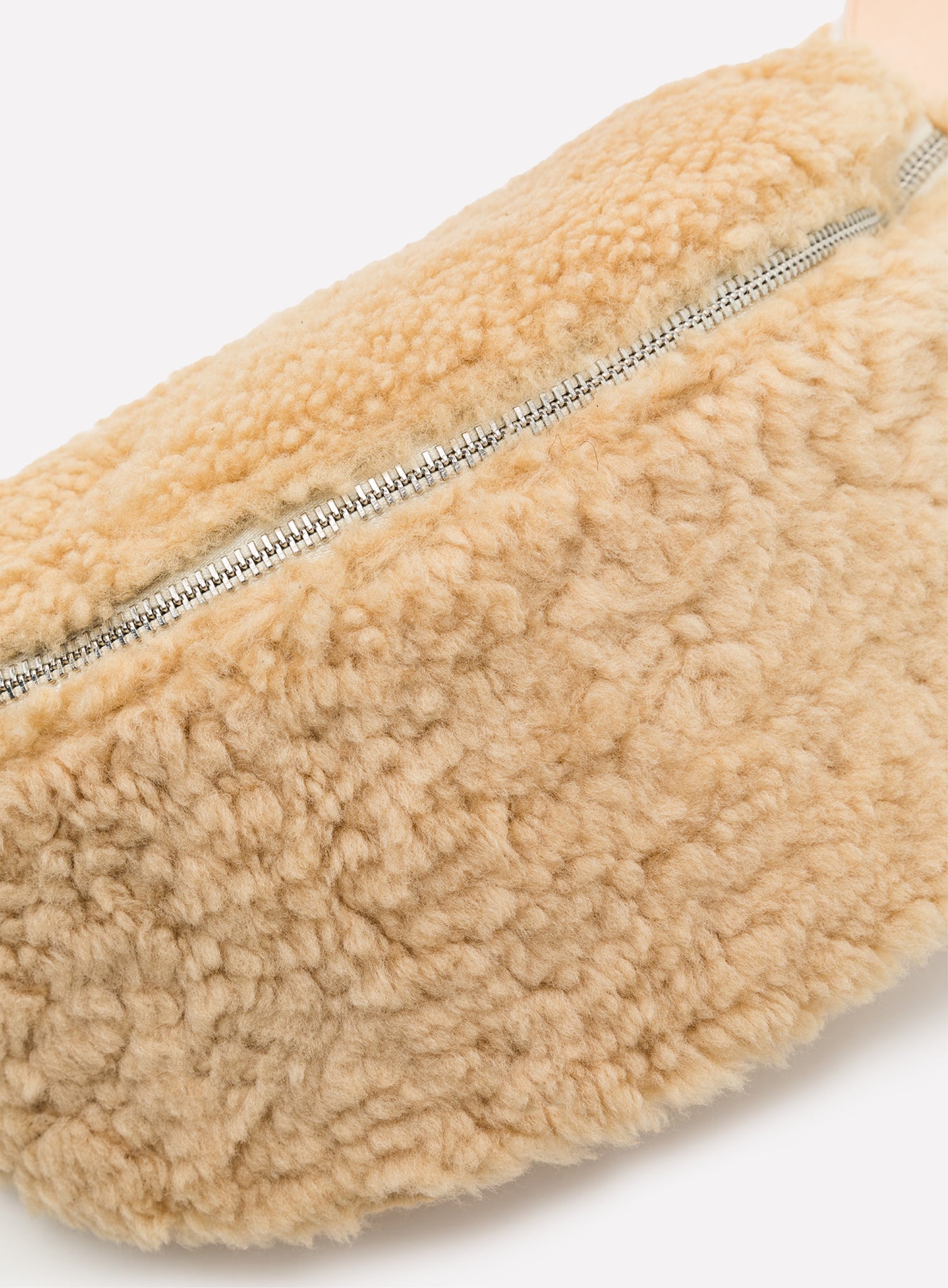 HIP_BAG_DJANGO_Shearling_NATURAL_Designed_in_Berlin_Made_to_last_Handmade_in_Poland