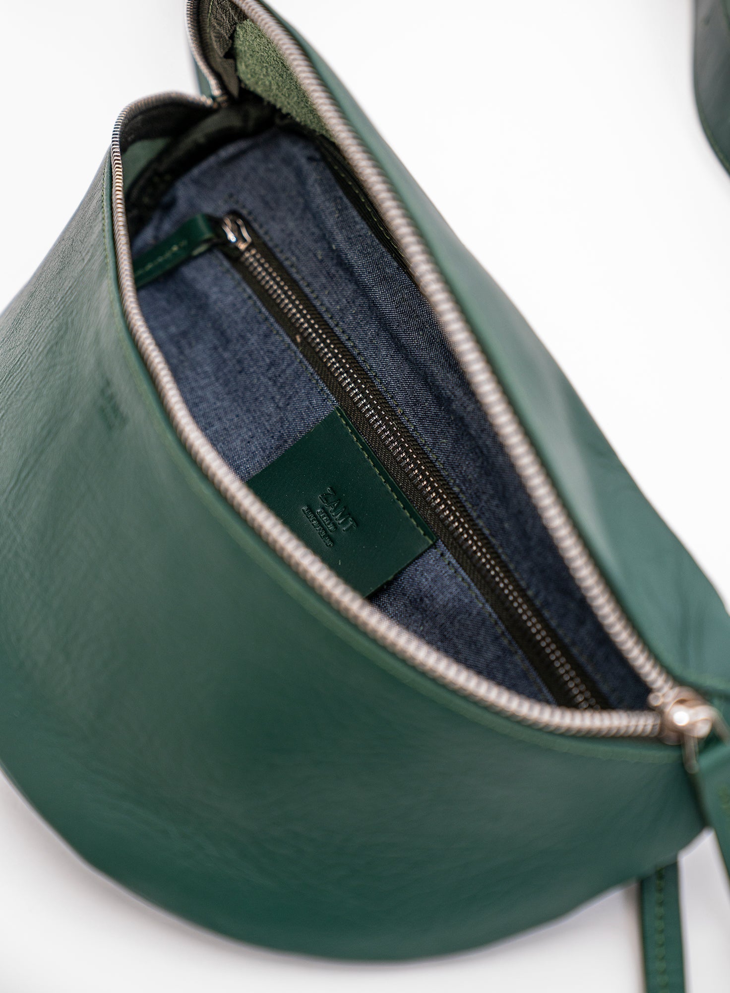 HIP_BAG_DJANGO_Green_Designed_in_Berlin_Made_to_last_Handmade_in_Poland.