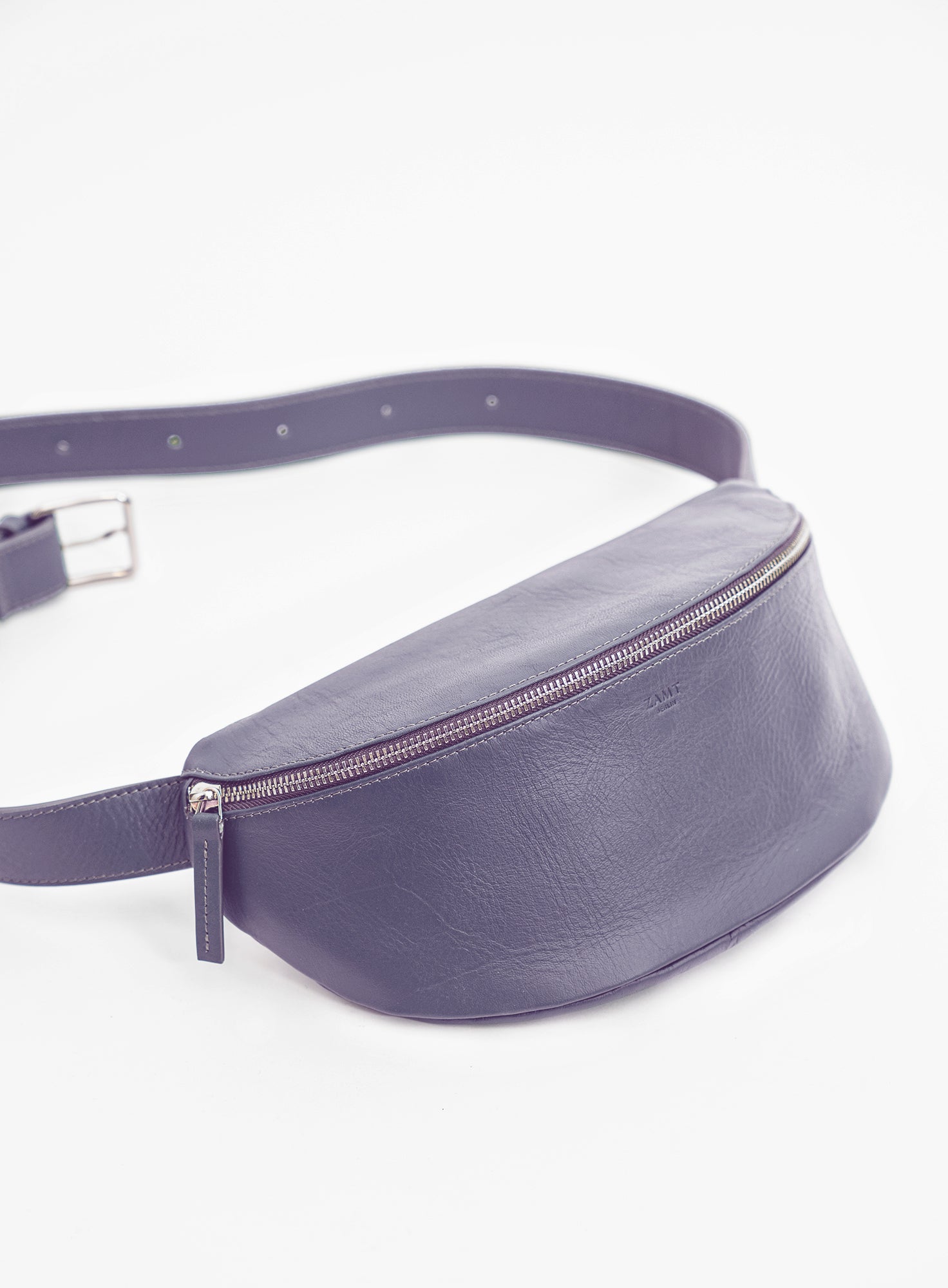 HIP_BAG_DJANGO_Lavender_Designed_in_Berlin_Made_to_last_Handmade_in_Poland.