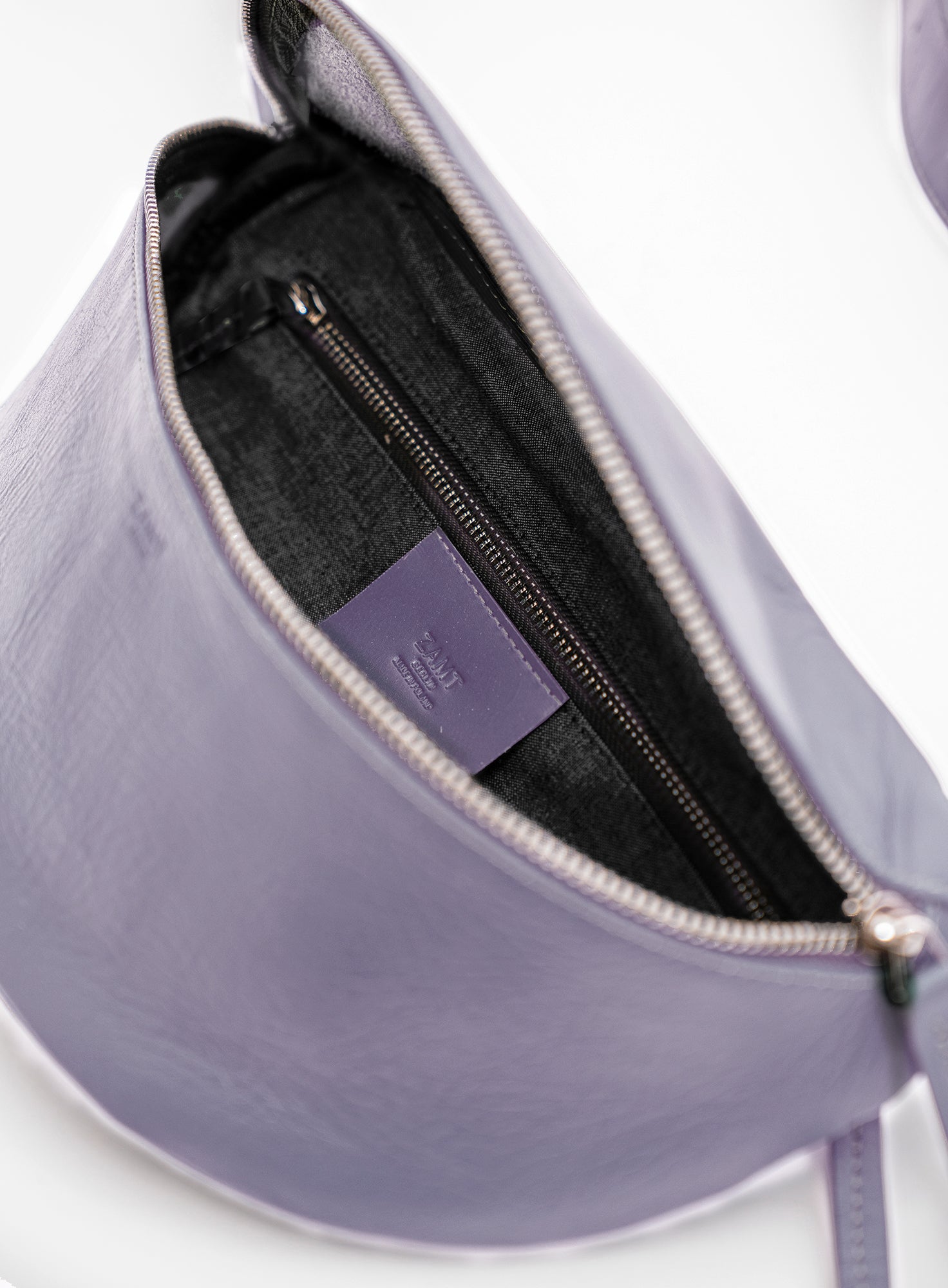 HIP_BAG_DJANGO_Lavender_Designed_in_Berlin_Made_to_last_Handmade_in_Poland.