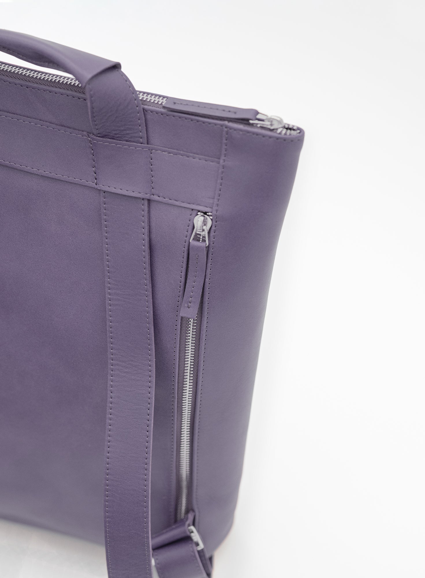 TOTE_BACKPACK_ELLIOT_LAVENDER_Designed_in_Berlin_Made_to_last_Handmade_in_Poland.