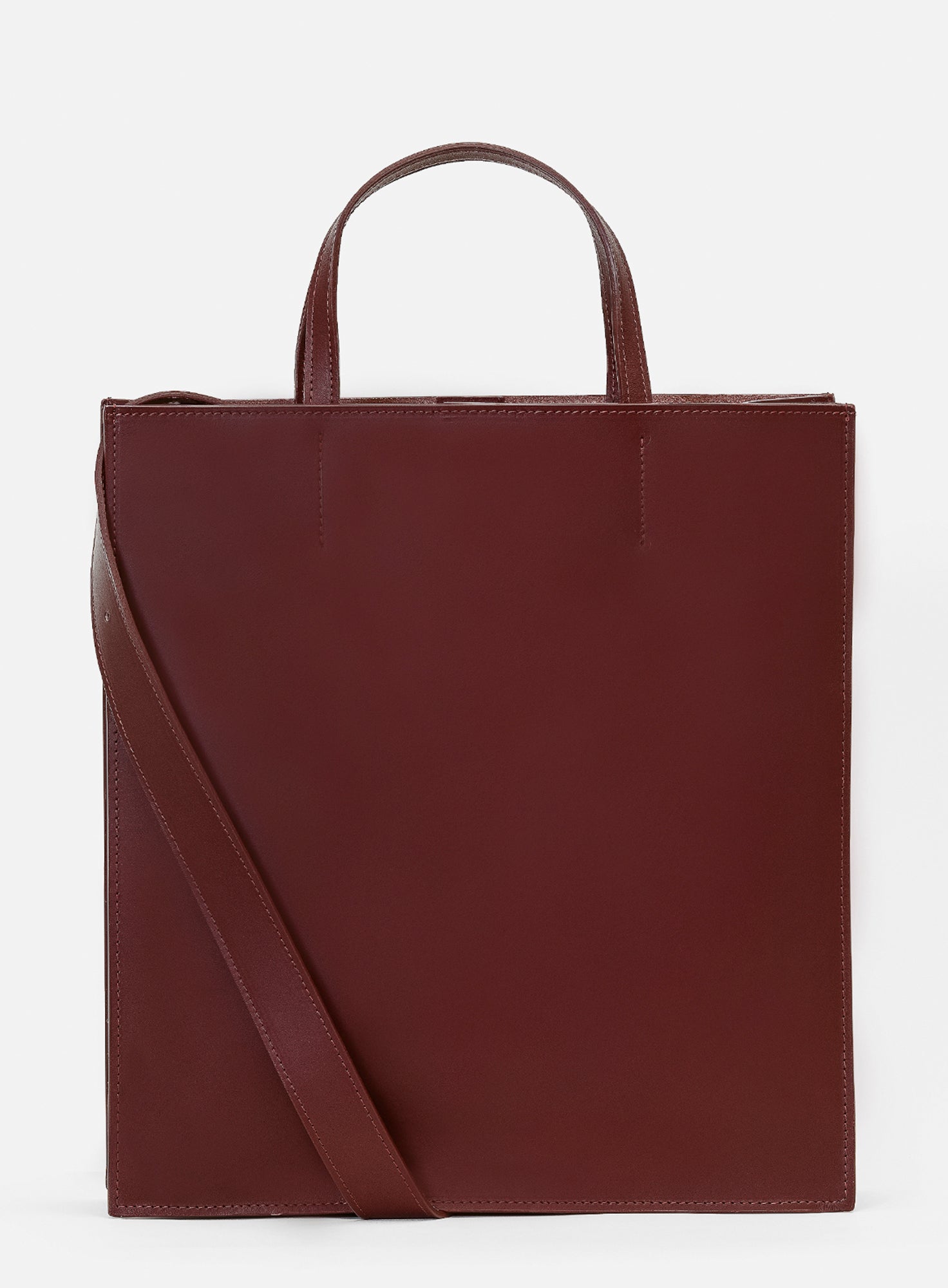 CONTAINER_BAG_FINCH_BORDEAUX_Designed_in_Berlin_Made_to_last_Handmade_in_Poland.