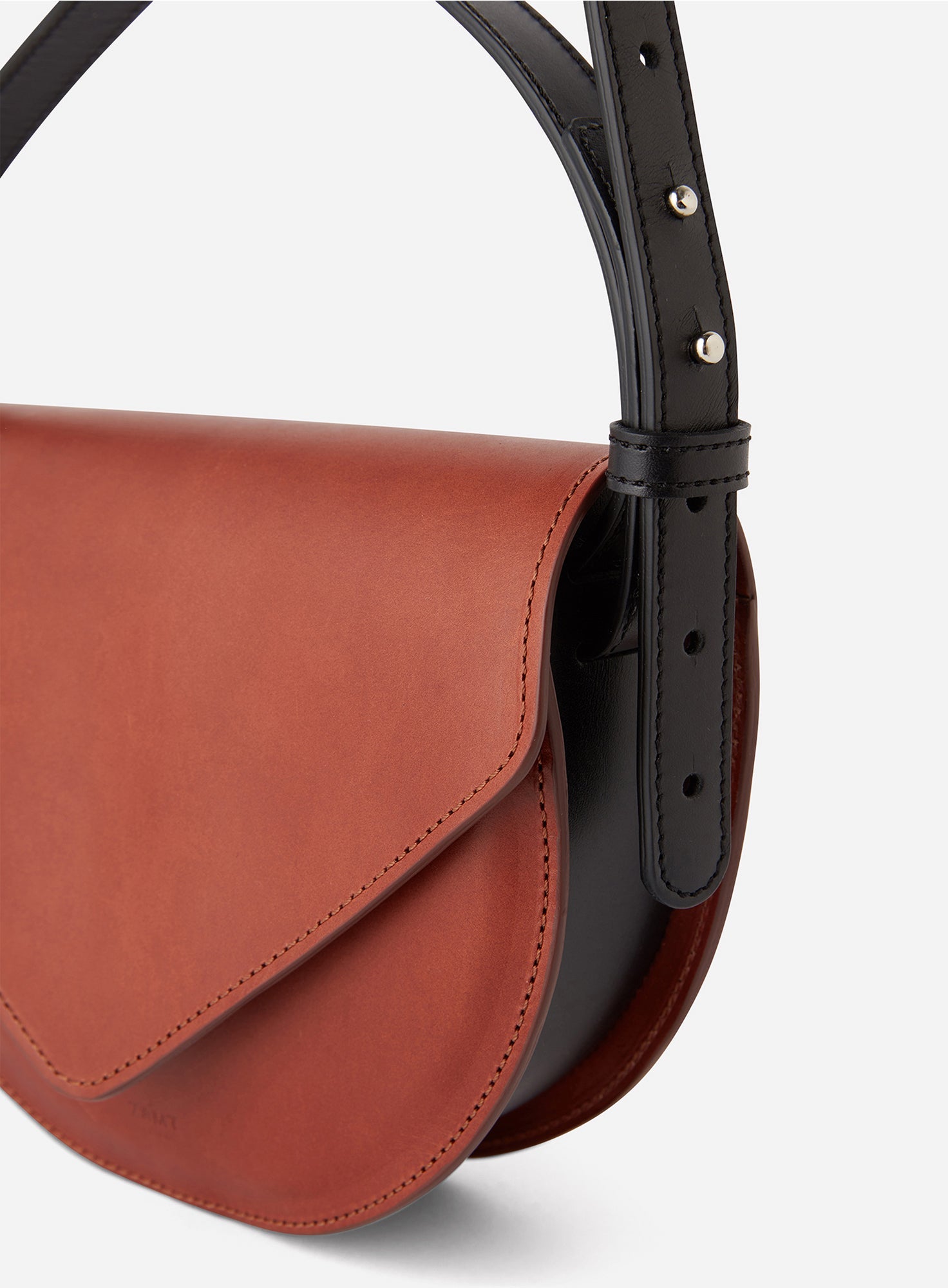 SADDLE_Bag_MAVI_Cognac_Designed_in_Berlin_Made_to_last_Handmade_in_Poland.