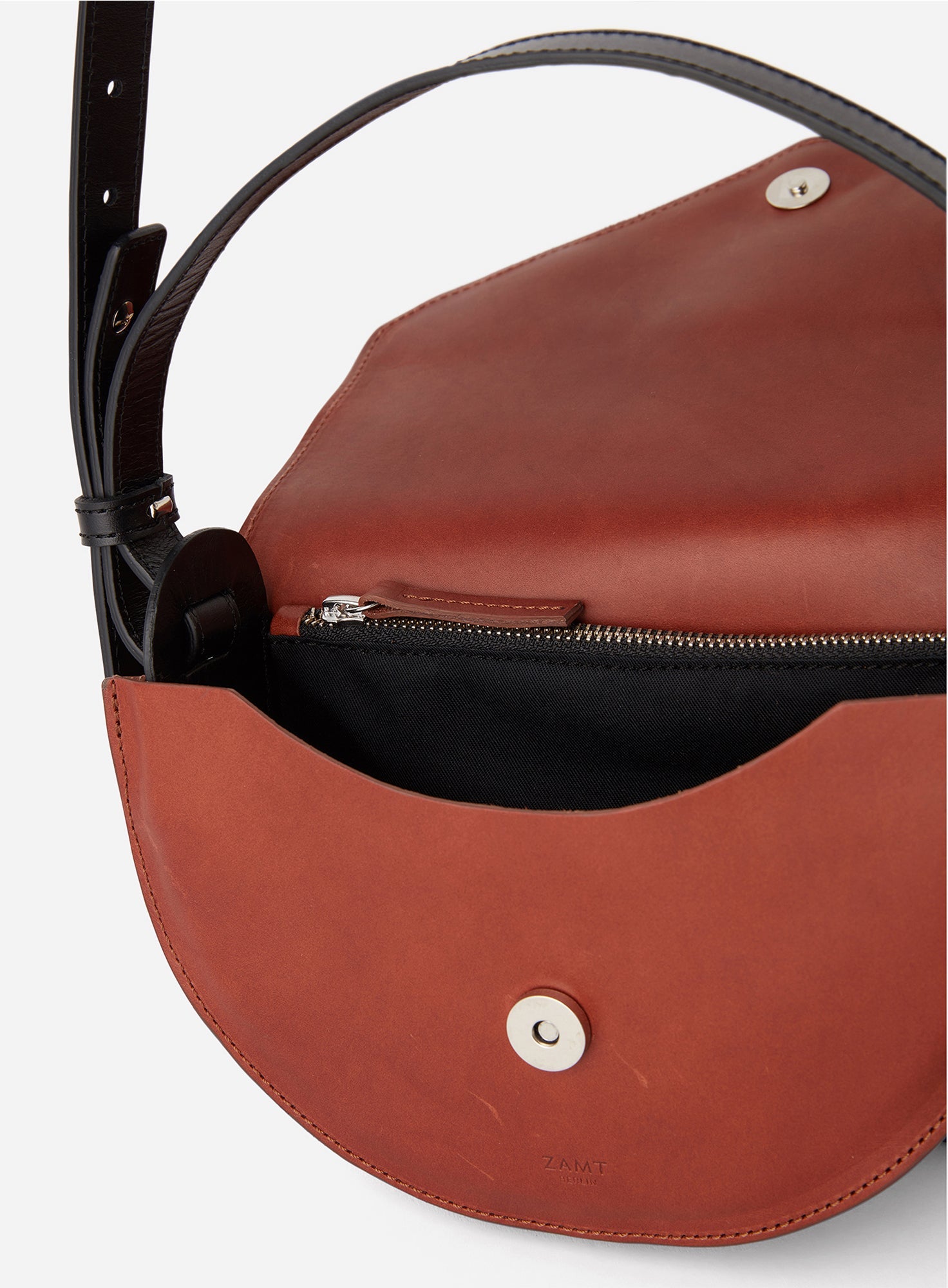 SADDLE_Bag_MAVI_Cognac_Designed_in_Berlin_Made_to_last_Handmade_in_Poland.