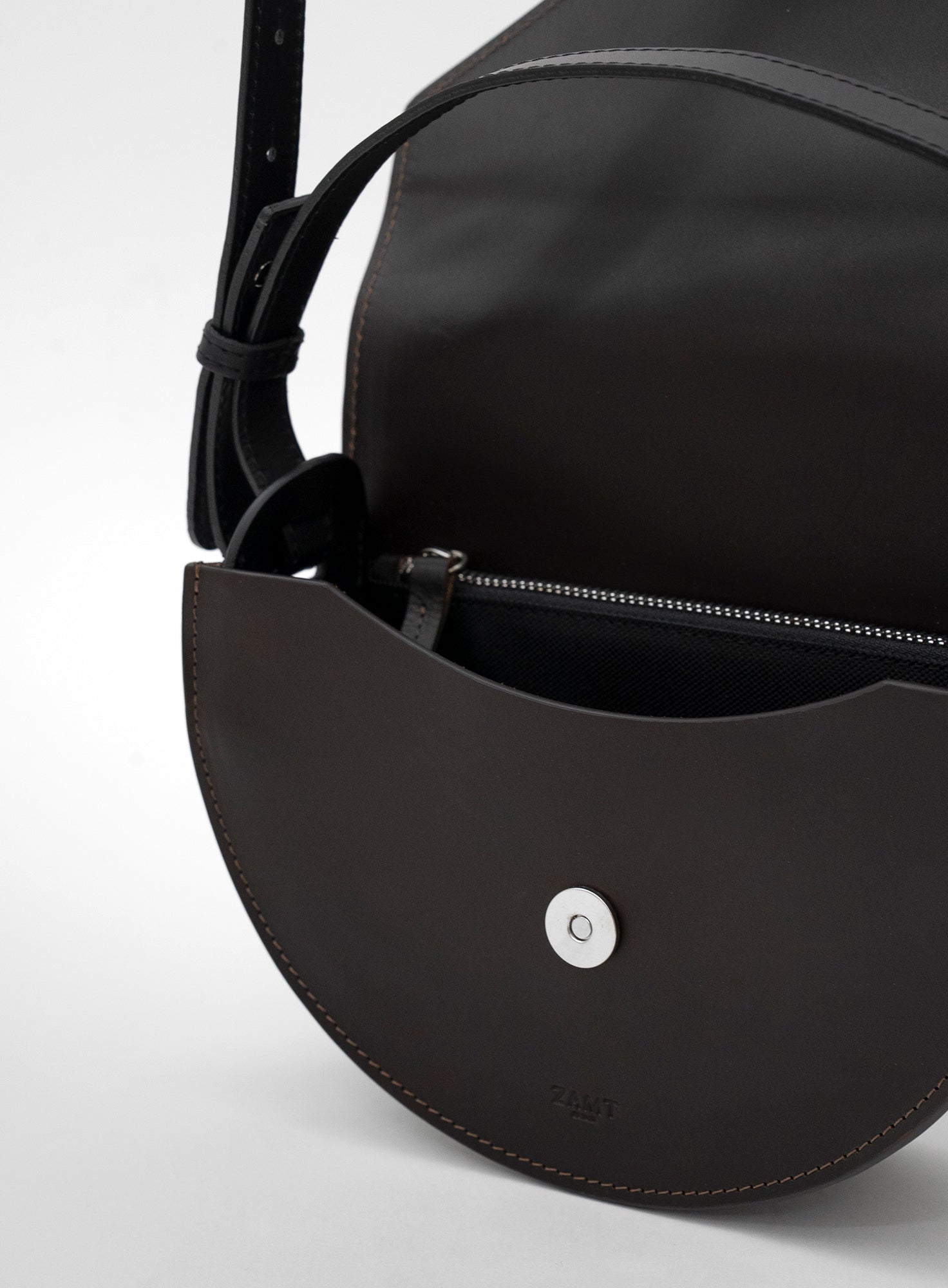 SADDLE_Bag_MAVI_Cafe_Designed_in_Berlin_Made_to_last_Handmade_in_Poland.