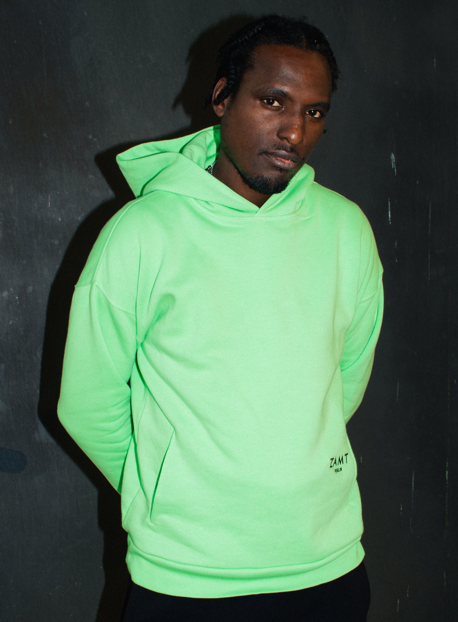 FAVORITE_02_HOODIE_LIME_Designed_in_Berlin_Made_to_last_Handmade_in_Poland.