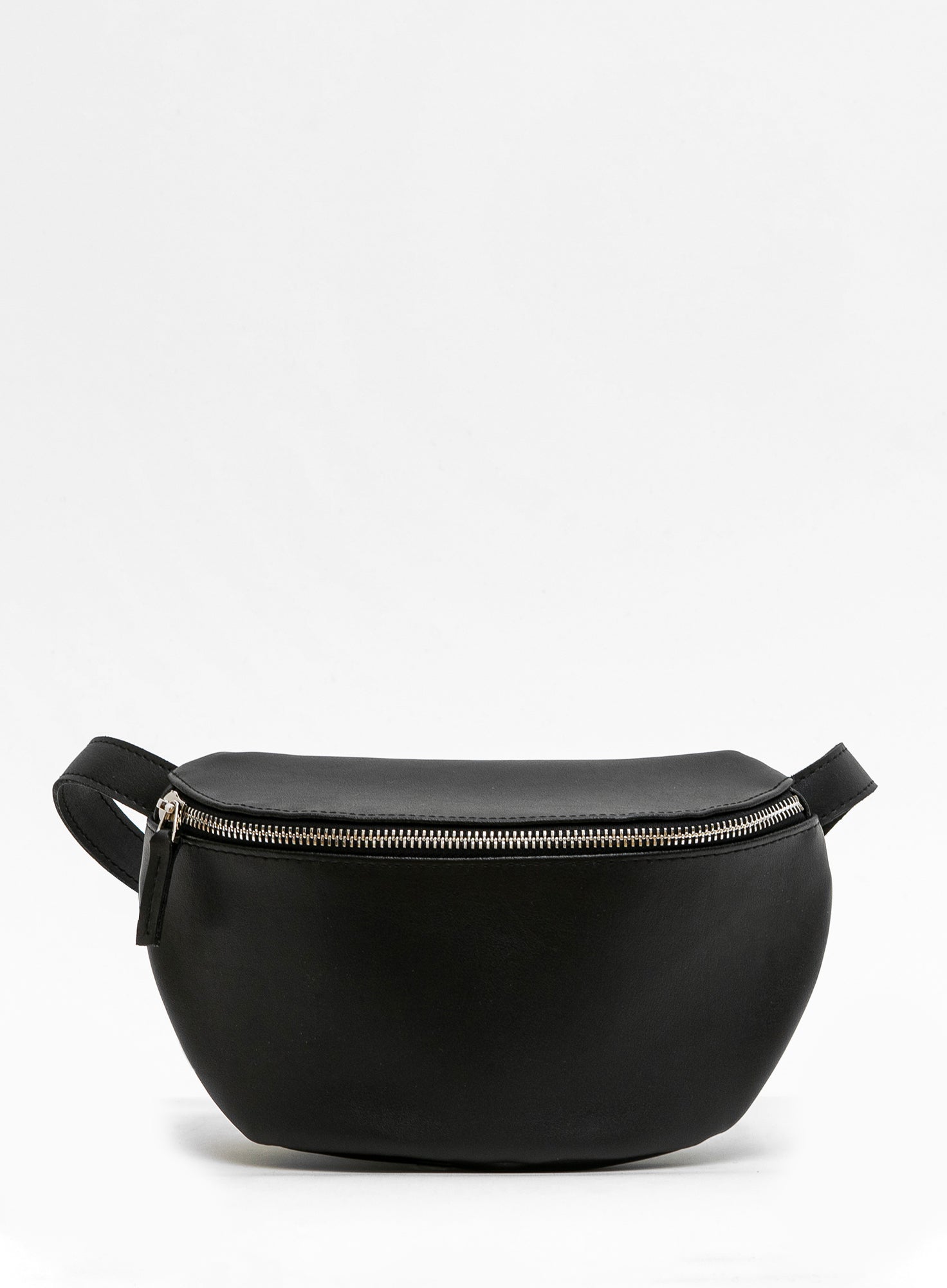 HIP_BAG_CAN_Vegan_Black_Designed_in_Berlin_Made_to_last_Handmade_in_Poland.