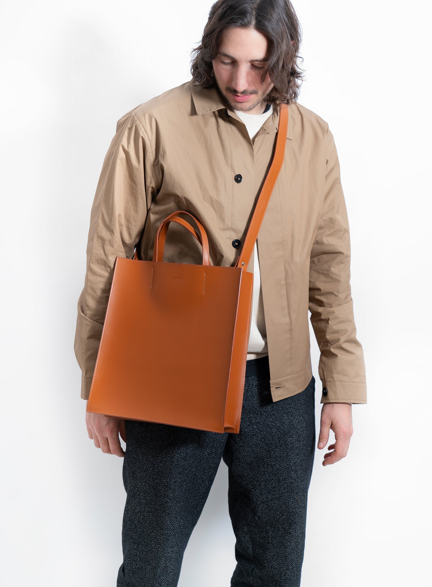 CONTAINER_BAG_FINCH_BRANDY_Designed_in_Berlin_Made_to_last_Handmade_in_Poland.