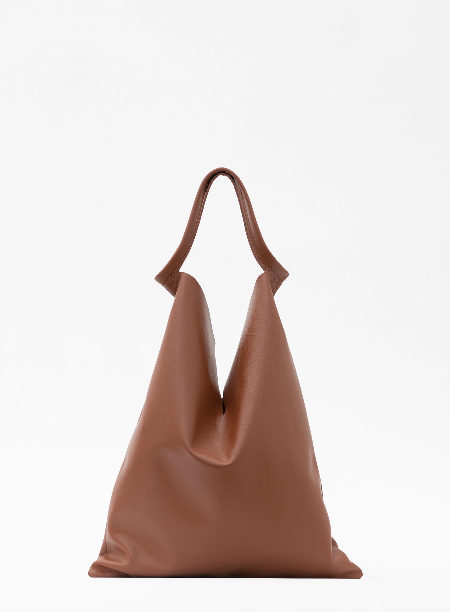 SHOOPER_RIN_S_Cognac_Designed_in_Berlin_Made_to_last_Handmade_in_Poland.