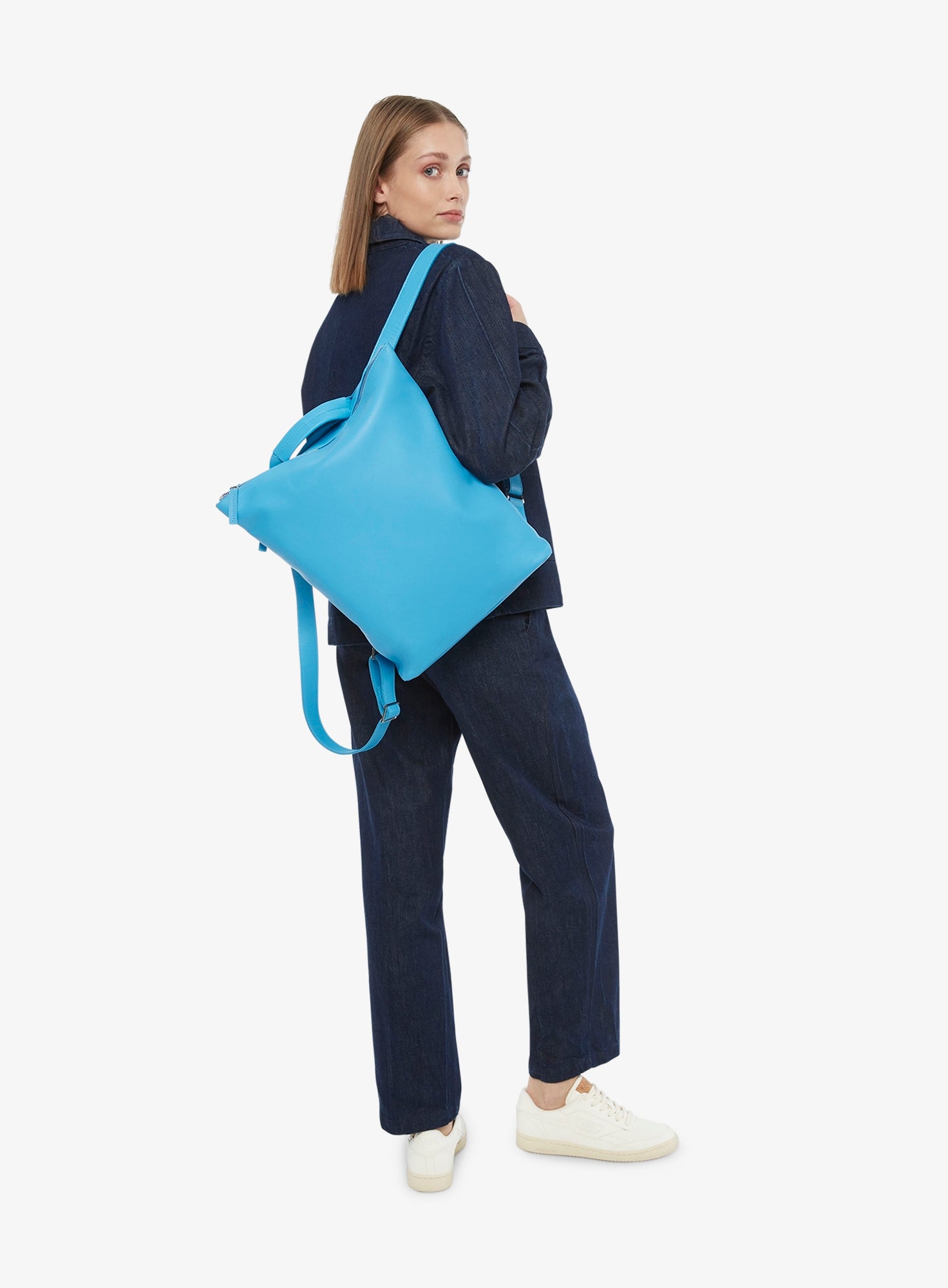 TOTE_BACKPACK_ELLIOT_NAPPA_BLUE_Designed_in_Berlin_Made_to_last_Handmade_in_Poland.