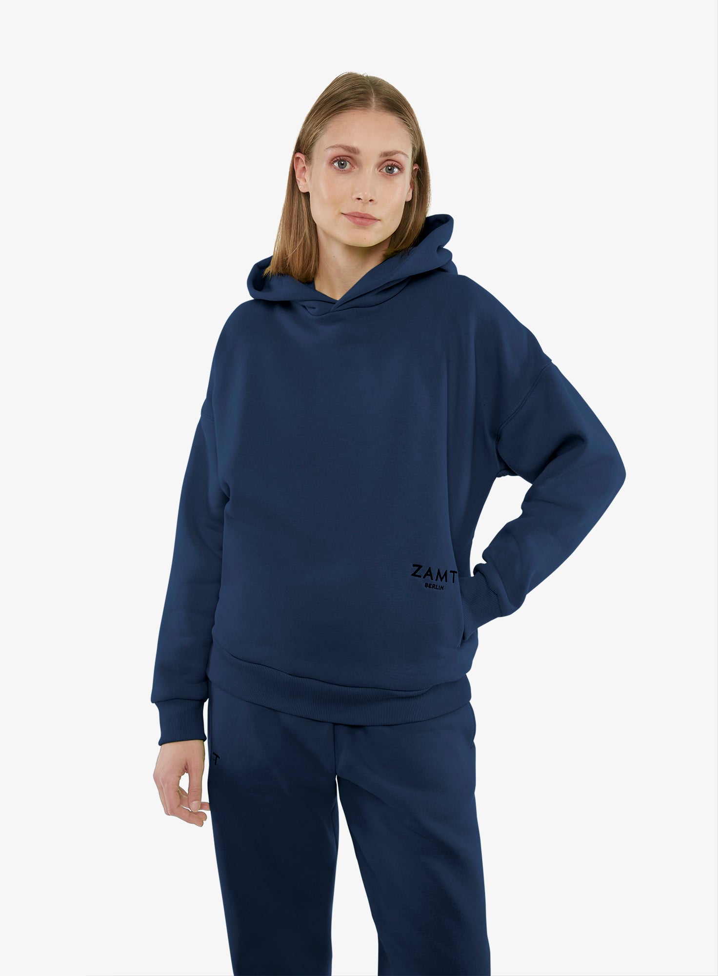 FAVORITE_02_HOODIE_NAVY_Designed_in_Berlin_Made_to_last_Handmade_in_Poland.