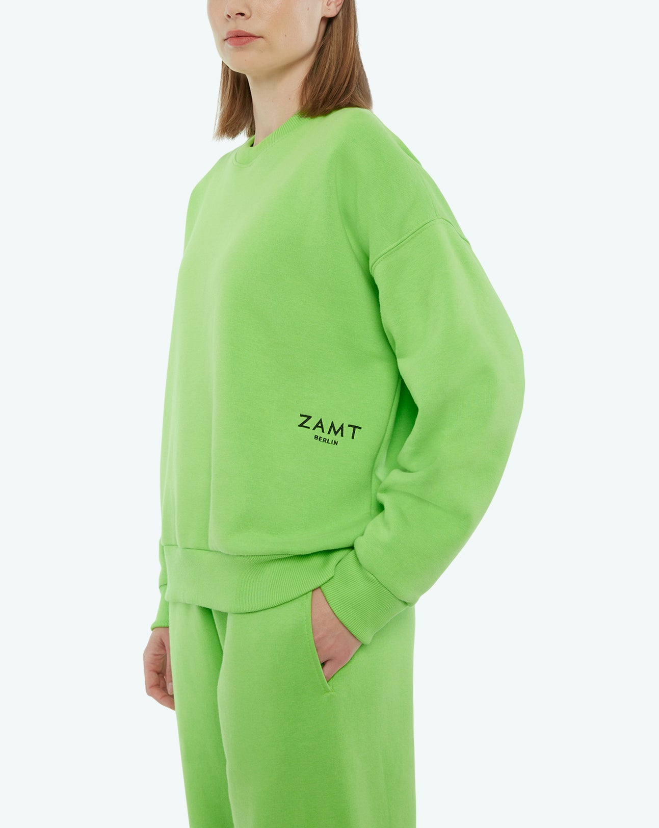 FAVORITE_01_SWEATER_LIME_Designed_in_Berlin_Made_to_last_Handmade_in_Poland.