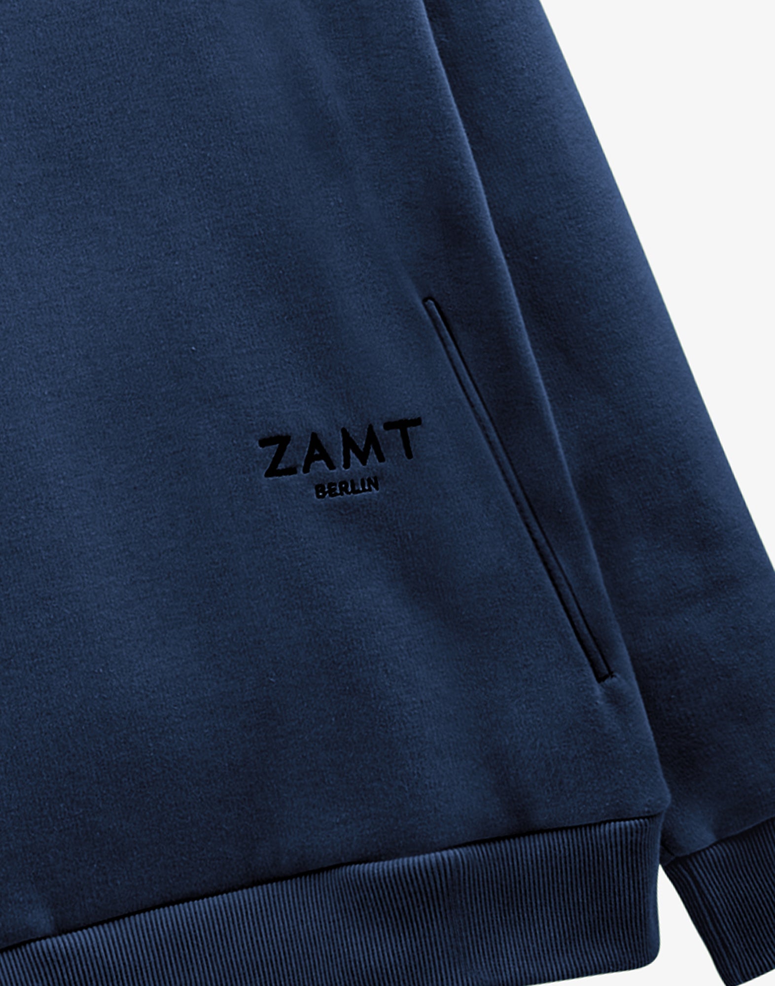 FAVORITE_02_HOODIE_NAVY_Designed_in_Berlin_Made_to_last_Handmade_in_Poland.